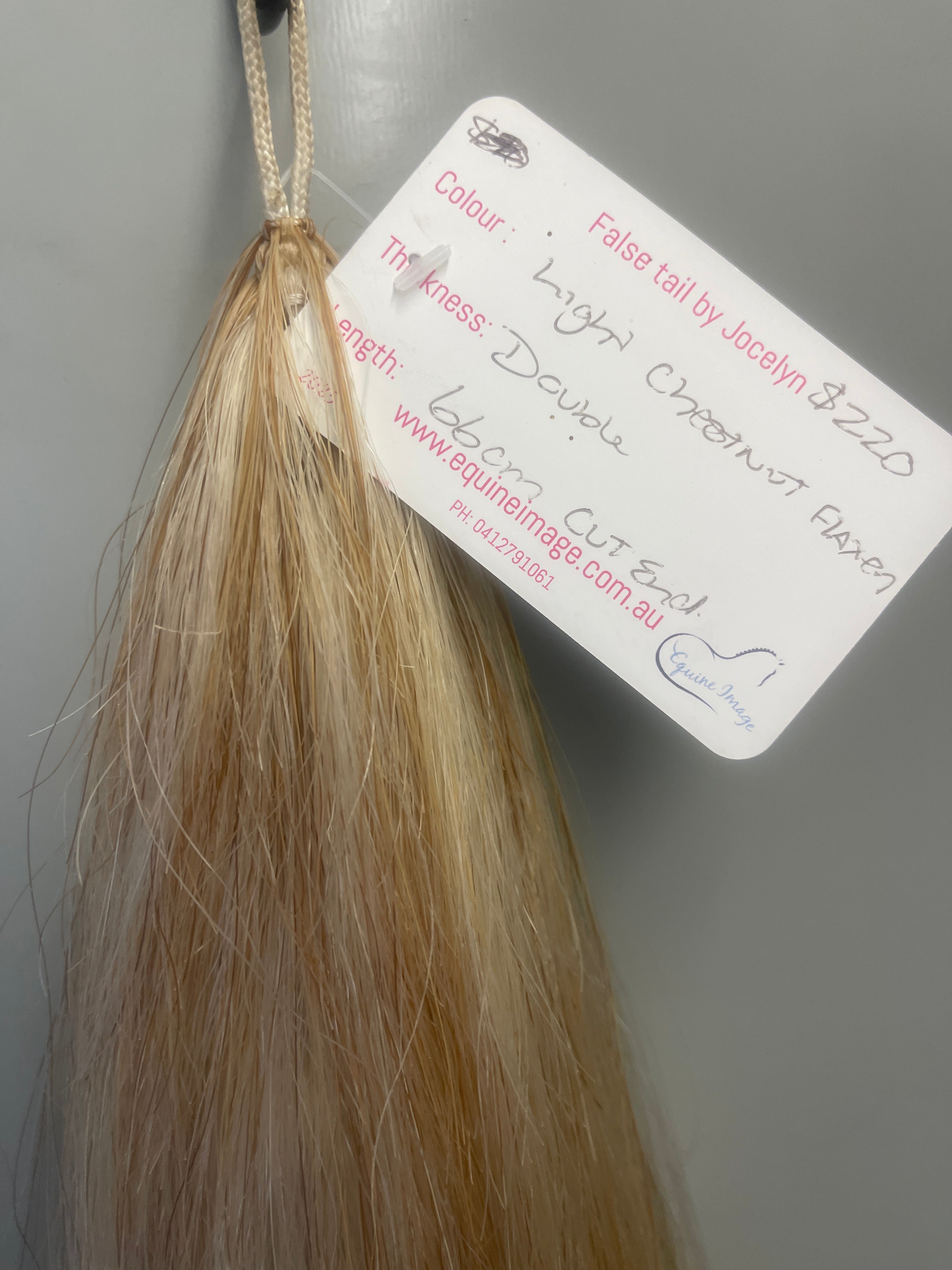 Light white flaxen Double thickness 66 cm long cut end