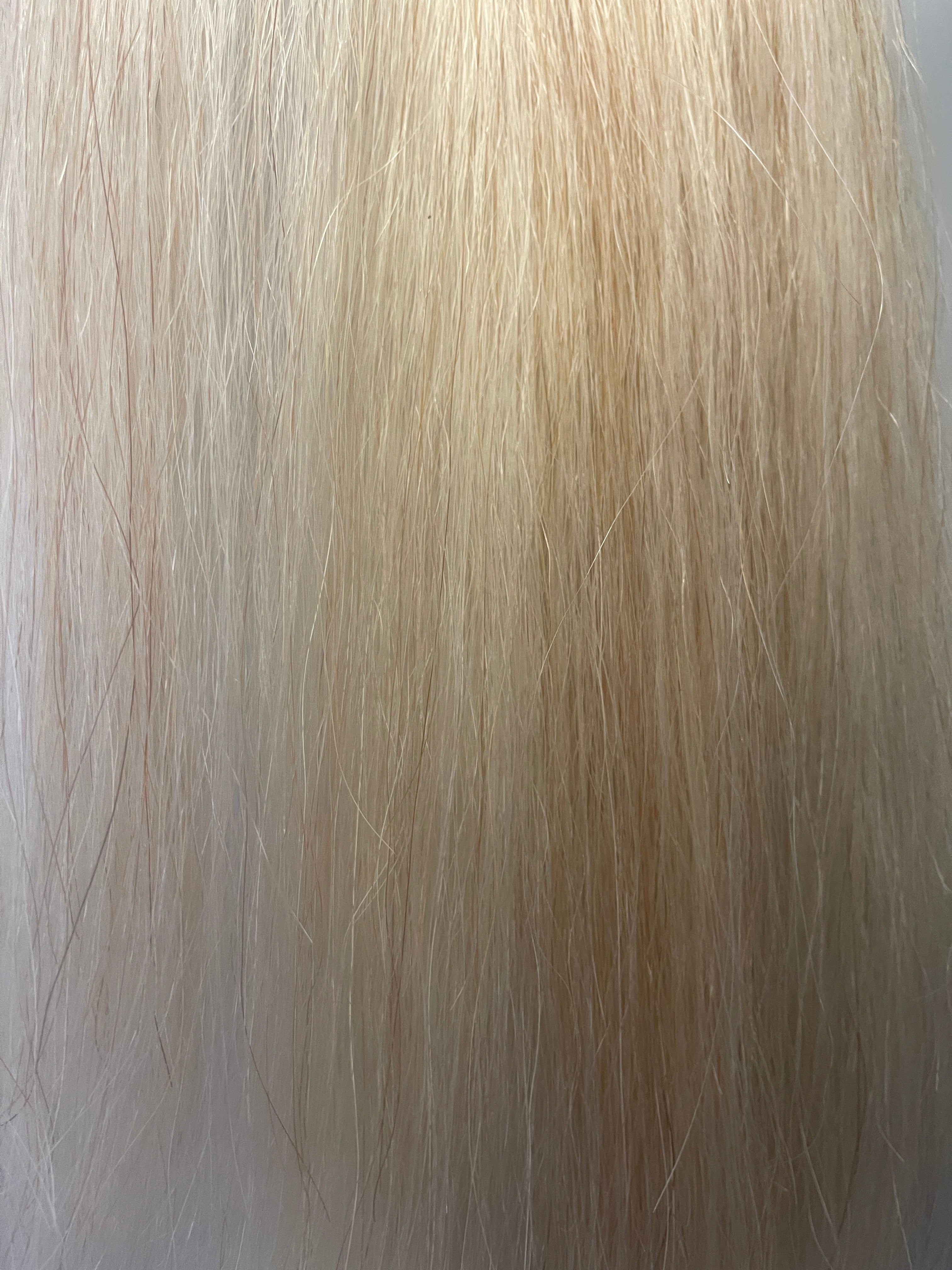 Light white flaxen Double thickness 66 cm long cut end
