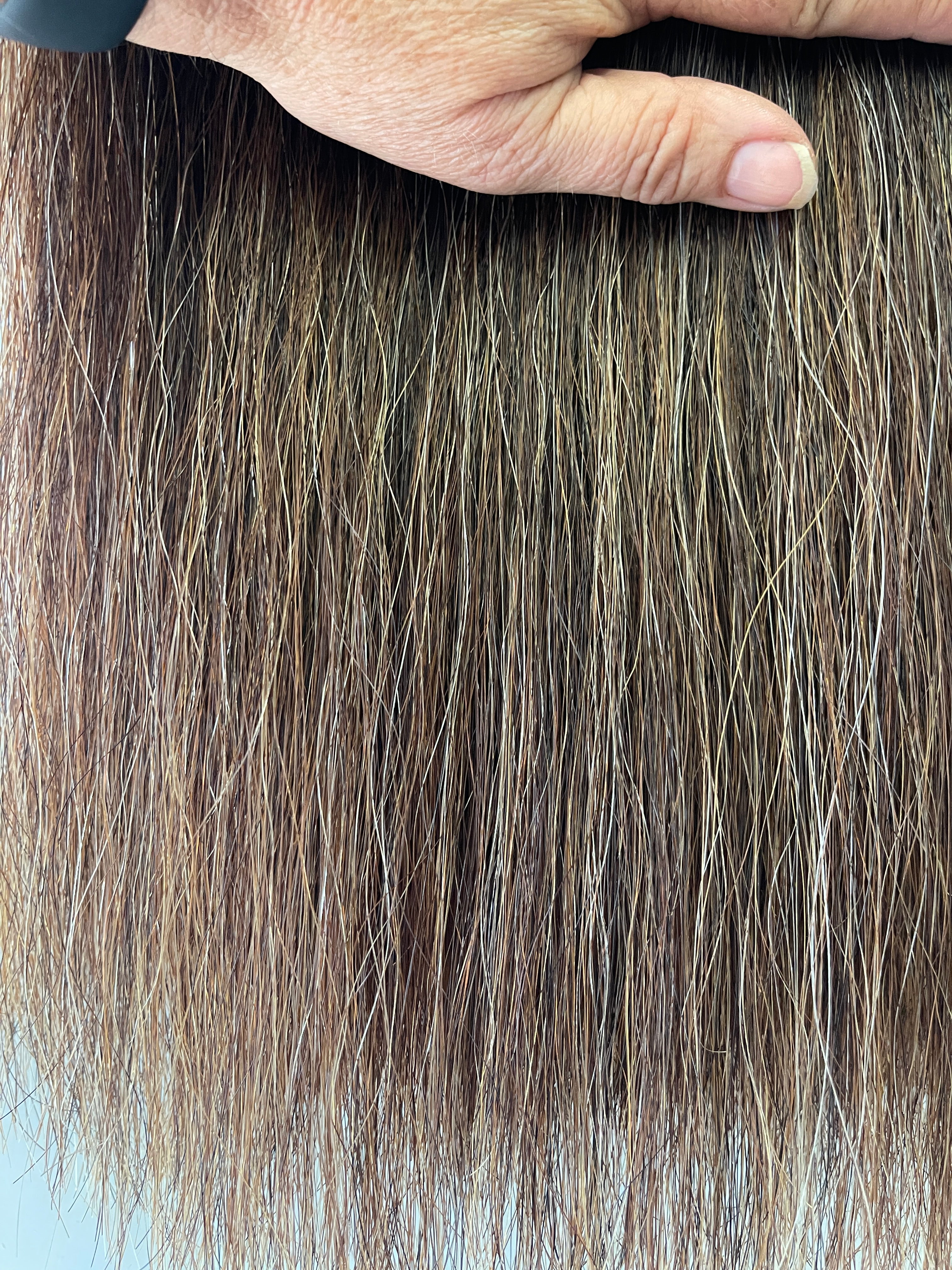 Weighted Darker Chestnut Mix flaxen blend 61 cm cut end  Double thickness. Final weight 710g