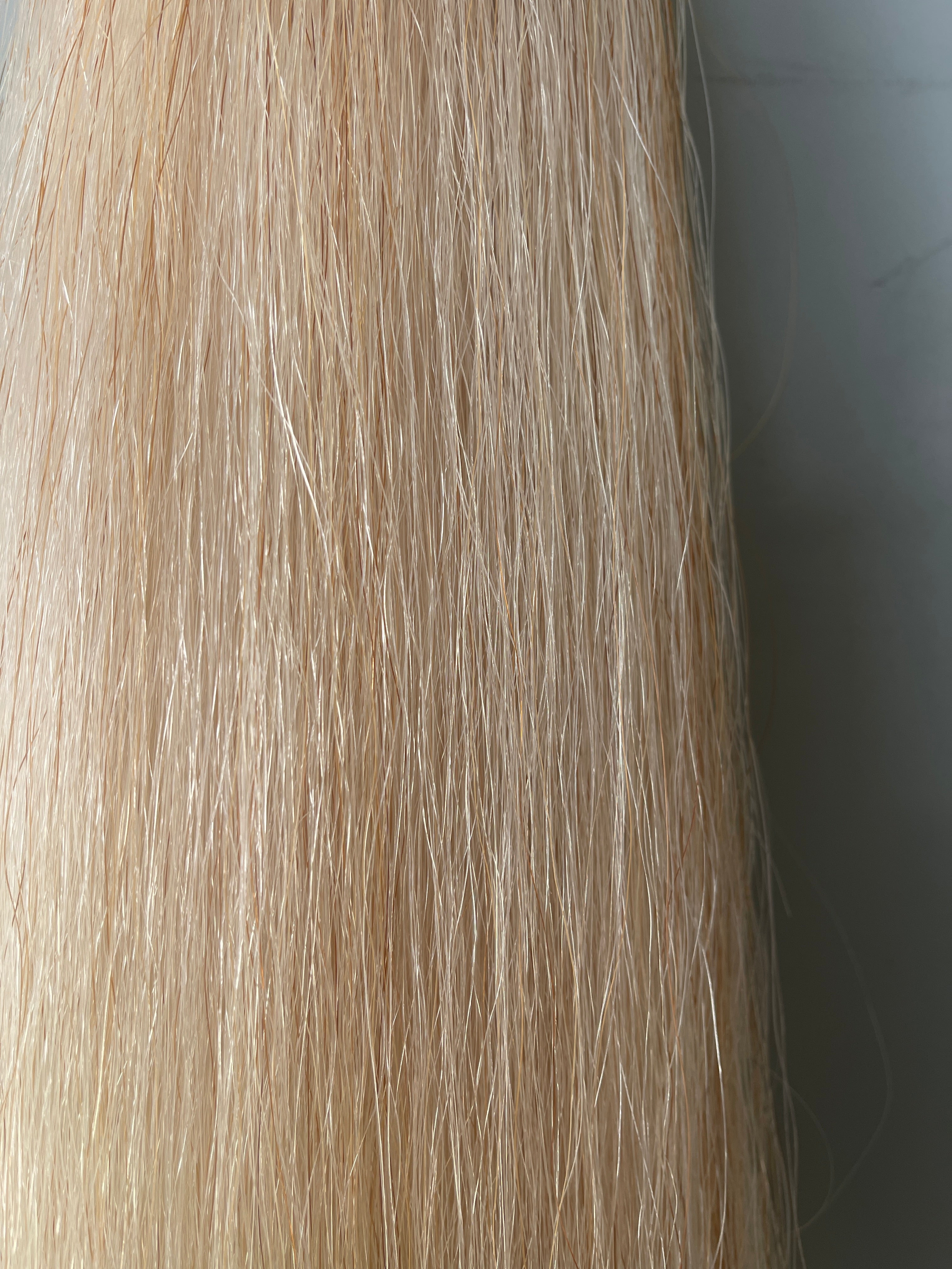 Light white flaxen Double thickness 66 cm long cut end