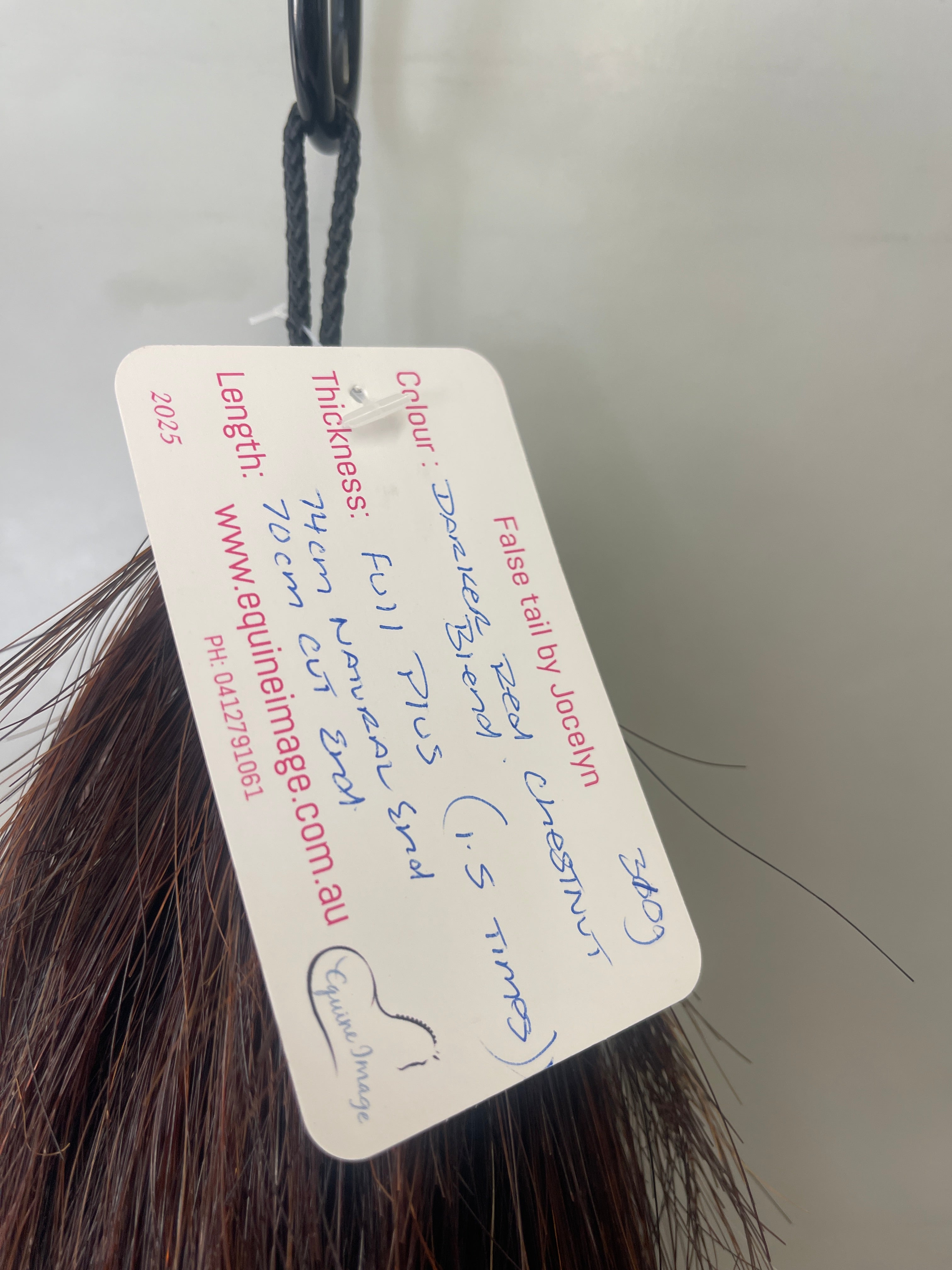 Darker red chestnut Blend 74 cm natural end Full plus (1.5 times )